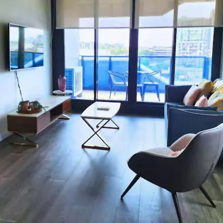 Apartment Comfy 1 Bedroom With Wifi And Parking