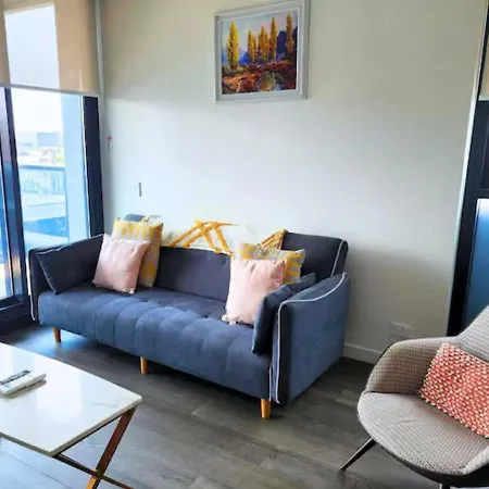 Comfy 1 Bedroom With Wifi And Parking *