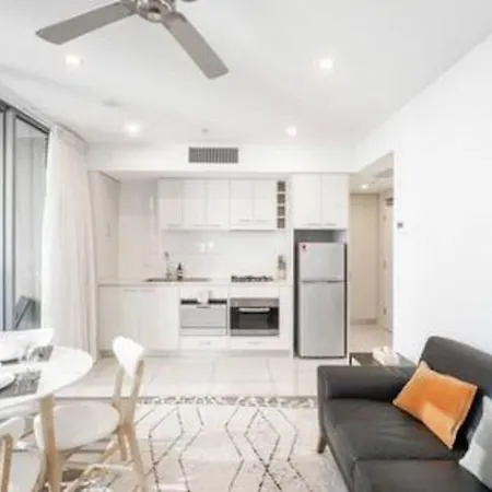 Chic Living 1b1b Shared Pool Bbq Gym C31 Apartment