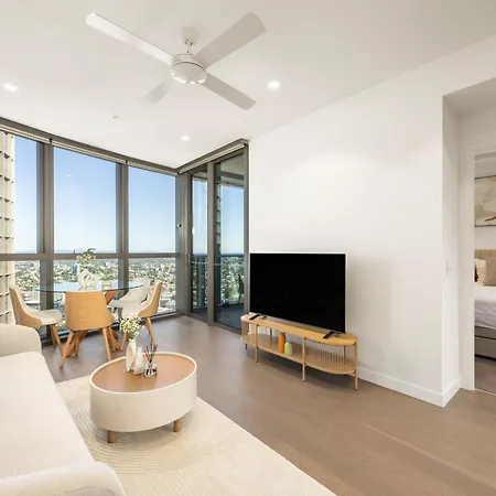 Queen's Wharf Luxury River Views Apartment *
