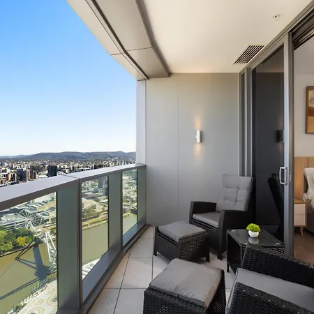 Queen's Wharf Luxury River Views