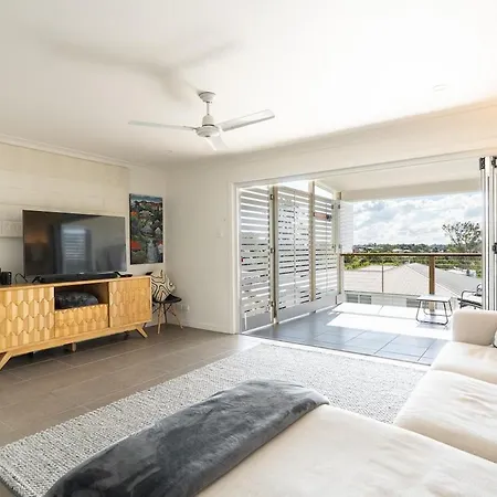 Stay, Play & Discover Apartment