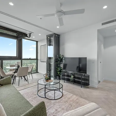 Queens Wharf - Luxe 1br With Views, King Bed And Pool Apartment