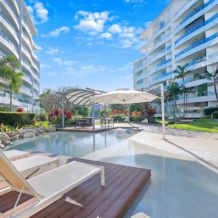 Apartment 'the Riveredge' Chic Resort-style Luxury Near Cbd