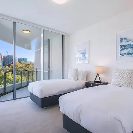 'the Riveredge' Chic Resort-style Luxury Near Cbd Brisbane