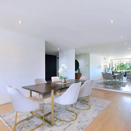 'the Riveredge' Chic Resort-style Luxury Near Cbd