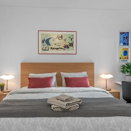 Artful Abode 1bed-1bath-1car - 5 Mins To Cbd
