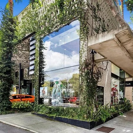 Artful Abode 1bed-1bath-1car - 5 Mins To Cbd Apartment *