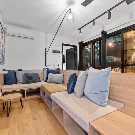 Stylish 1-bed Flat Near River Walks Apartment