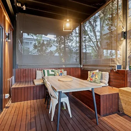 Apartment Stylish 1-bed Flat Near River Walks