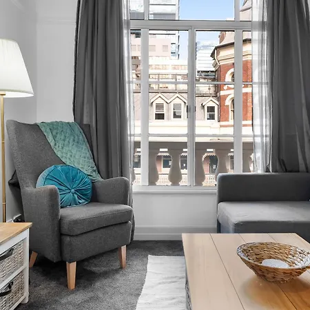Stylish 1br With Views M12 *