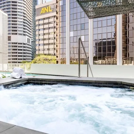 Apartment Cityscape At Aurora Tower Brisbane