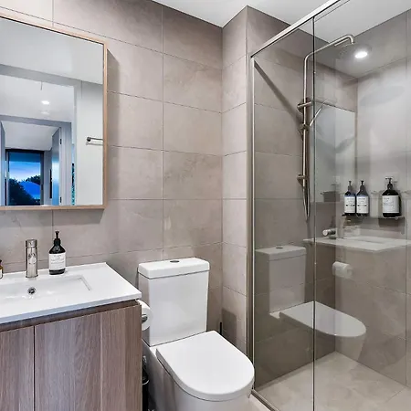 The Sinclair - Luxury Near The Gabba With Rooftop Pool, 3 Bedrooms & Views Apartment Brisbane
