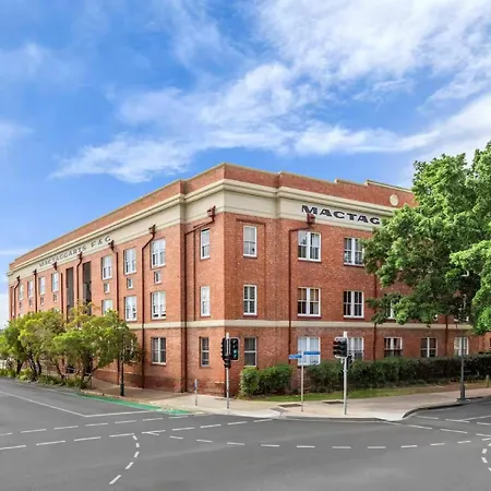 Spacious 1 Bedroom In Teneriffe *