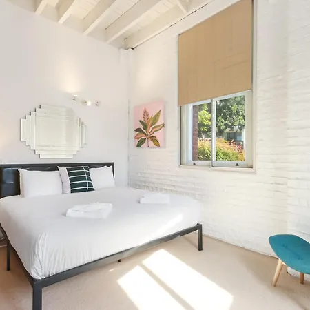 Spacious 1 Bedroom In Teneriffe Holiday home