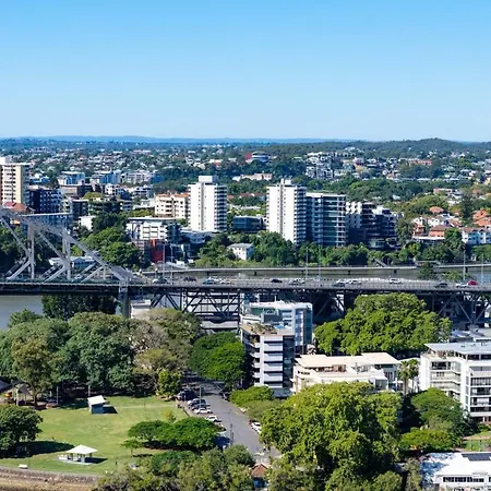 Apartment Riverfront Bridge View Cbd Heart Free Parking 2bed *