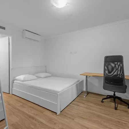 Apartment With Balcony Access In Bowen Hills *