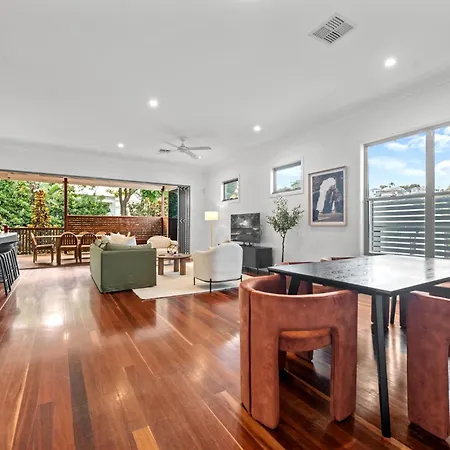 Stylish Paddington With Outdoor Oasis Holiday home Brisbane