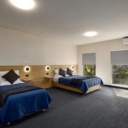 Inala Hotel 3*