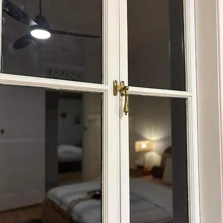 Holiday home Elegant Escape-4 Bed Car Pool,8 Mins To Airport *