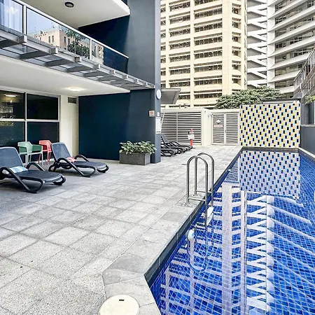 Apartment High-rise 2-bed With Gym Bbq & Pool Brisbane