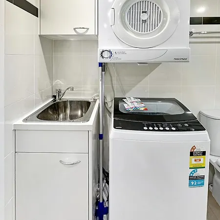 Apartment High-rise 2-bed With Gym Bbq & Pool