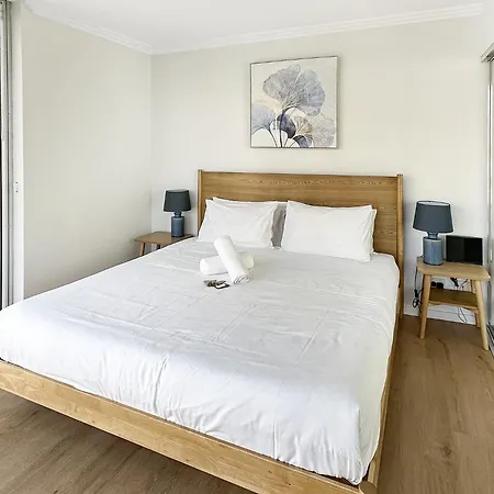Apartment High-rise 2-bed With Gym Bbq & Pool