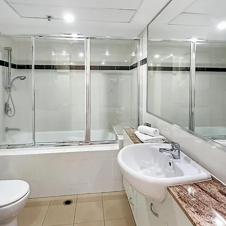 Apartment High-rise 2-bed With Gym Bbq & Pool Brisbane
