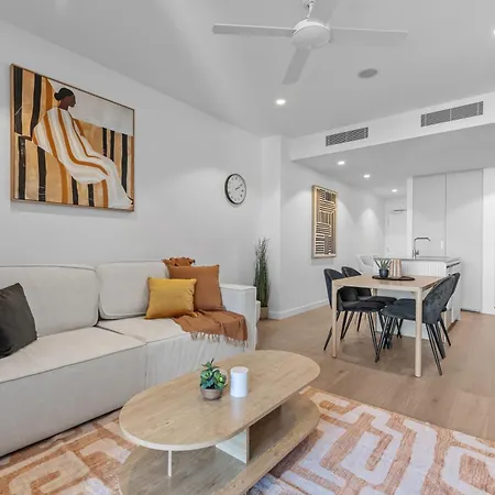 Queens Wharf - Sunny 1br With Views, King Bed And Pool Apartment *
