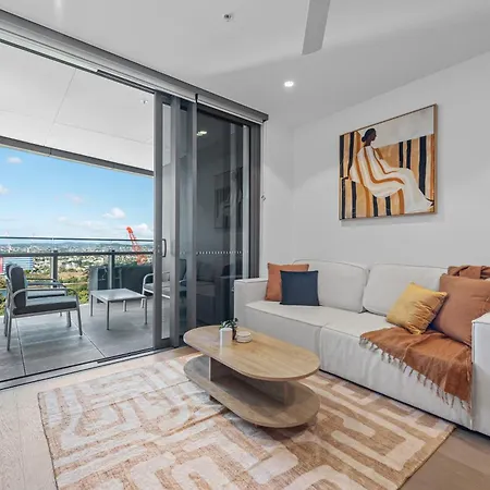 Queens Wharf - Sunny 1br With Views, King Bed And Pool