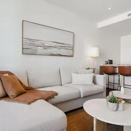 Stylish Fortitude Valley Sleeps 6 Amenities