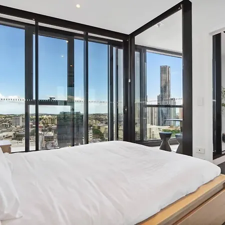 Stylish Fortitude Valley Sleeps 6 Amenities Apartment