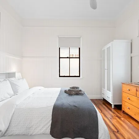 Holiday home A Comfy Family Qldr - 3bed-2bath-1car - House *