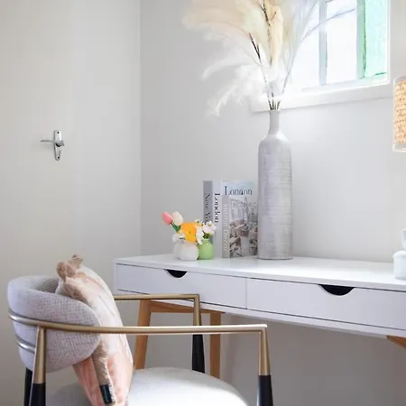 Holiday home Lux 4b Queenslander By The Gabba *