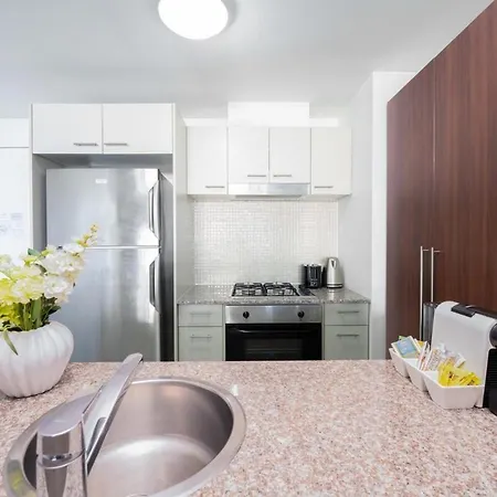 Riverfront Bridge View Cbd Heart Free Parking 2bed
