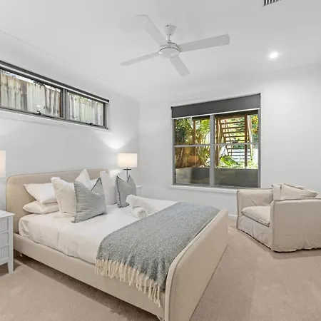 Stylish Paddington With Outdoor Oasis Holiday home *