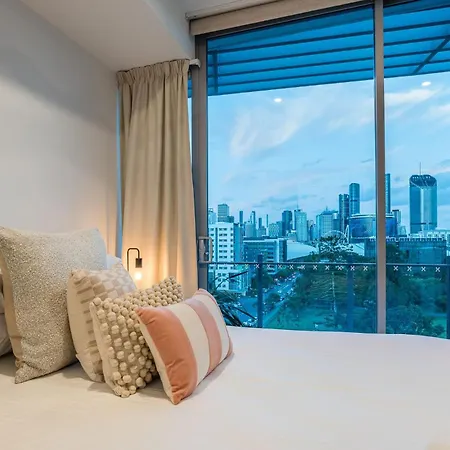 Apartment Russell St Retreat Stunning & Park Views Brisbane