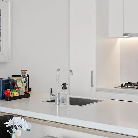 Flatiron - Skyline Executive W Mountain Views Apartment Brisbane