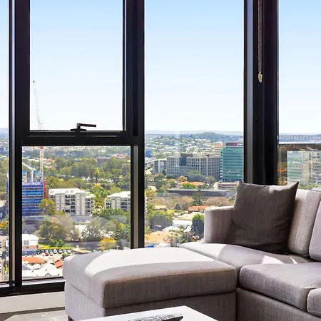 Flatiron - Skyline Executive W Mountain Views Apartment *
