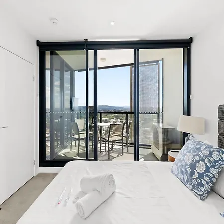 Flatiron - Skyline Executive W Mountain Views Brisbane