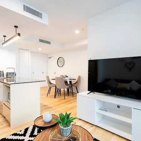 Apartment Modern 1br Sauna & Pool Walk To Convention Centre & Art Hub Bo12111