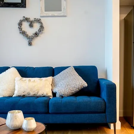 Apartment Modern 1br Sauna & Pool Walk To Convention Centre & Art Hub Bo12111 *