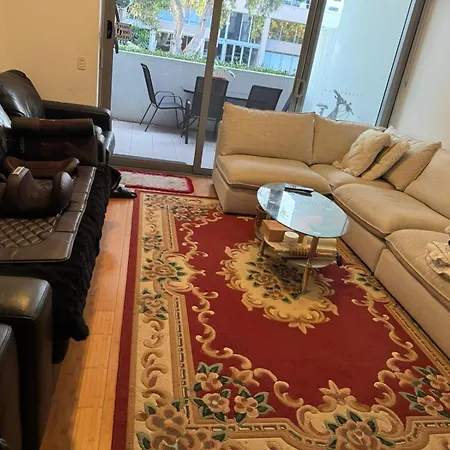 Apartment 3-bedrooms West End Central, River And Conenience *