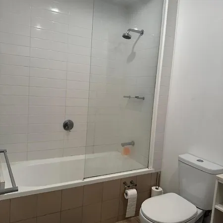 Apartment 3-bedrooms West End Central, River And Conenience Brisbane
