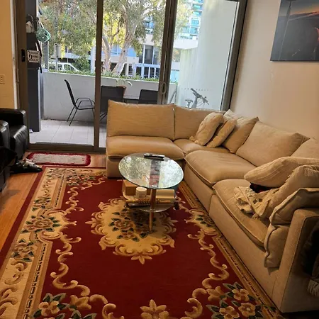 Apartment 3-bedrooms West End Central, River And Conenience *