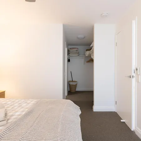 Bulimba Bliss Elegant, Airy & Scenic Getaway * Brisbane