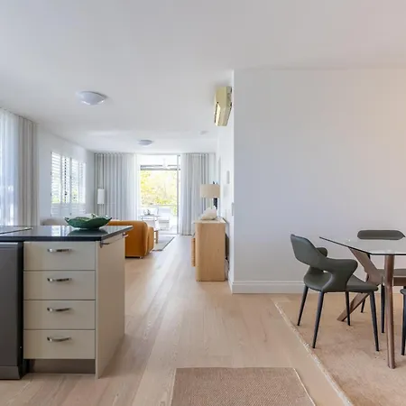 Bulimba Bliss Elegant, Airy & Scenic Getaway Brisbane