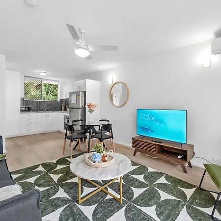 Spacious 2br Near Hospital, Qut And Cbd With Parking!
