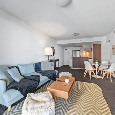 Of The Town! 2bed/2bath/1car/pool/views ~ Cbd