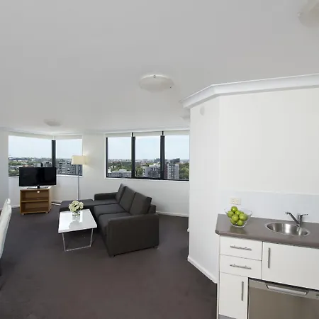 Park Regis North Quay Aparthotel 4*